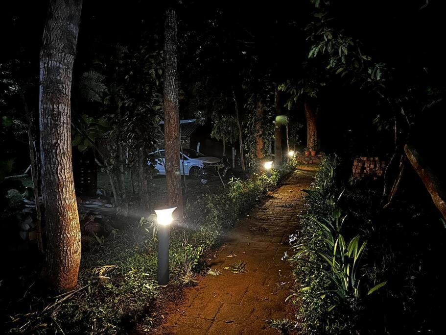 Serenity Farm Stay Hampāpura Екстериор снимка